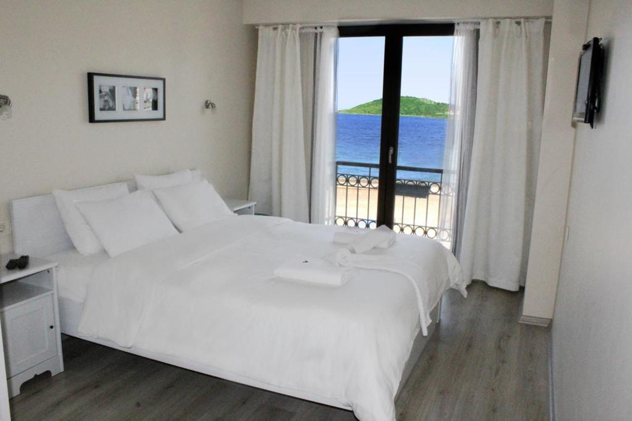 Nemrut Bay Otel Yenifoca Bagian luar foto