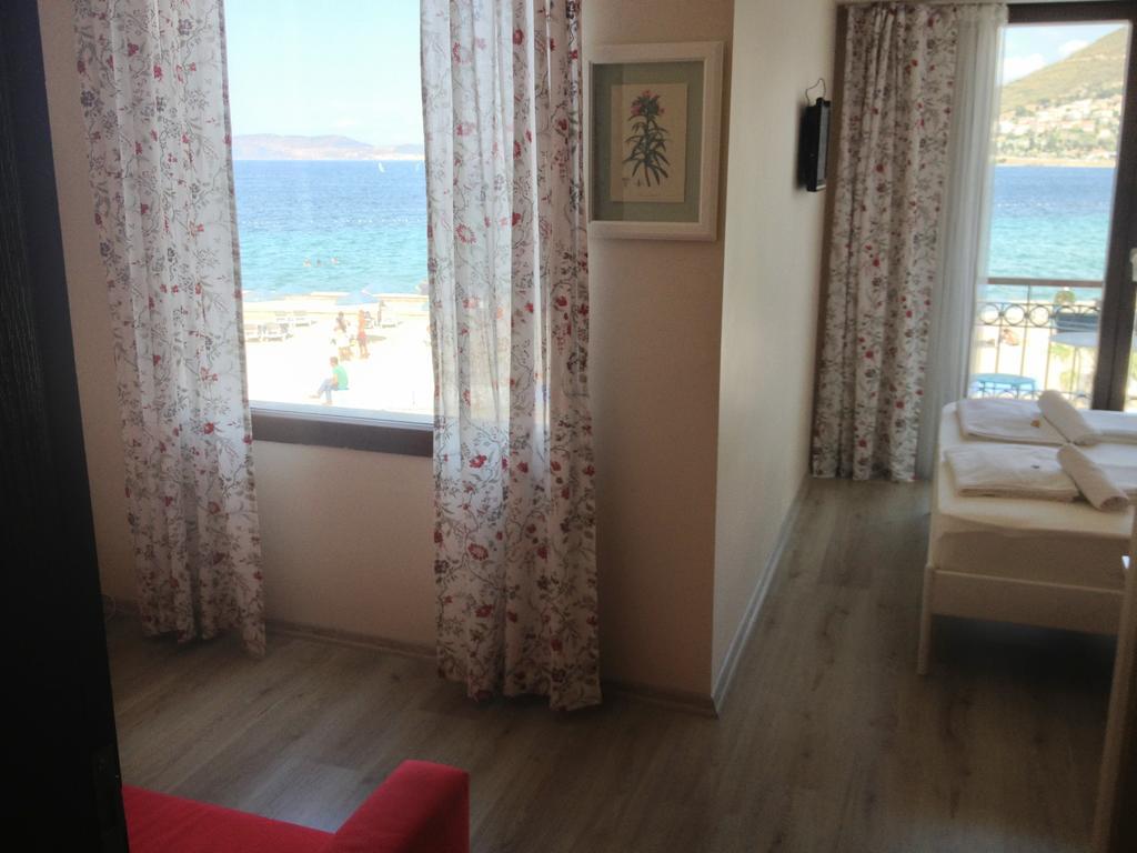 Nemrut Bay Otel Yenifoca Ruang foto